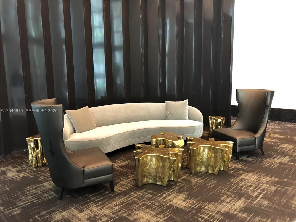 951 Brickell Ave #1909 Miami, FL 33131