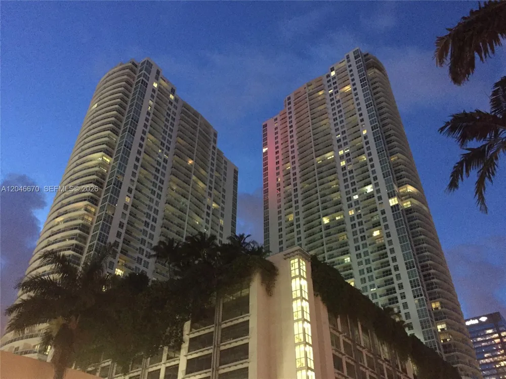 951 Brickell Ave #1909 Miami, FL 33131