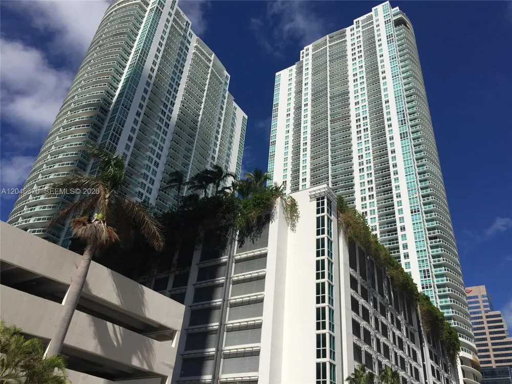 951 Brickell Ave #1909 Miami, FL 33131