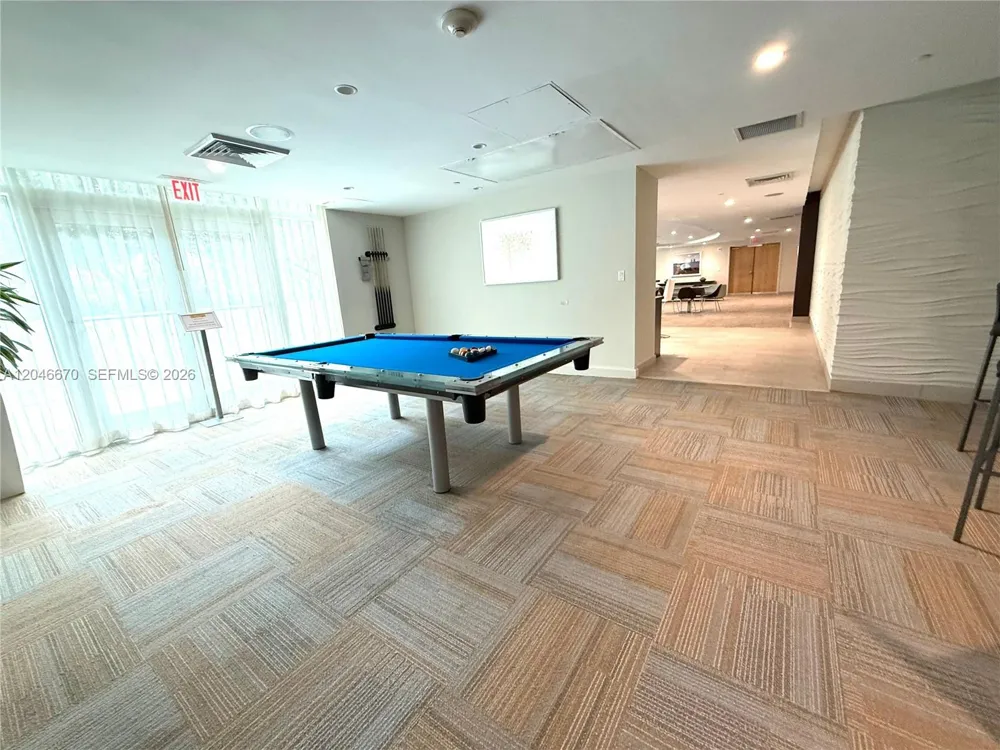 951 Brickell Ave #1909 Miami, FL 33131