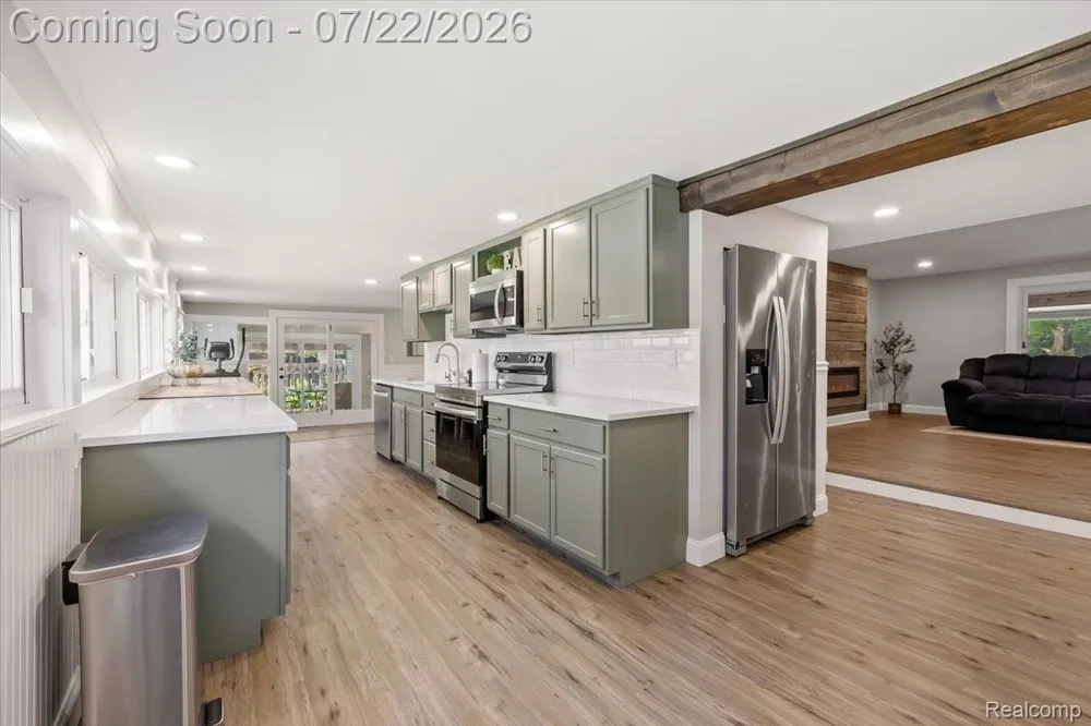 16036 Worden Road Groveland Township, MI 48442