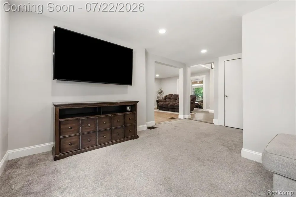 16036 Worden Road Groveland Township, MI 48442