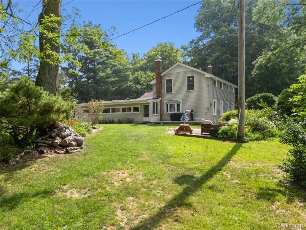 16036 Worden Road Groveland Township, MI 48442