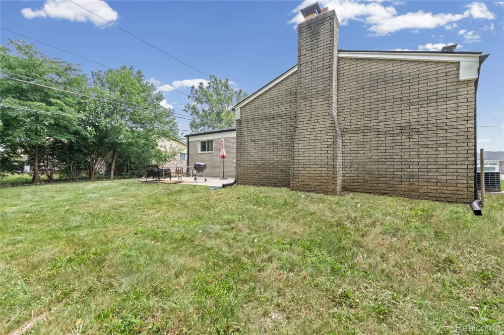 4051 Dickson Drive Sterling Heights City, MI 48310