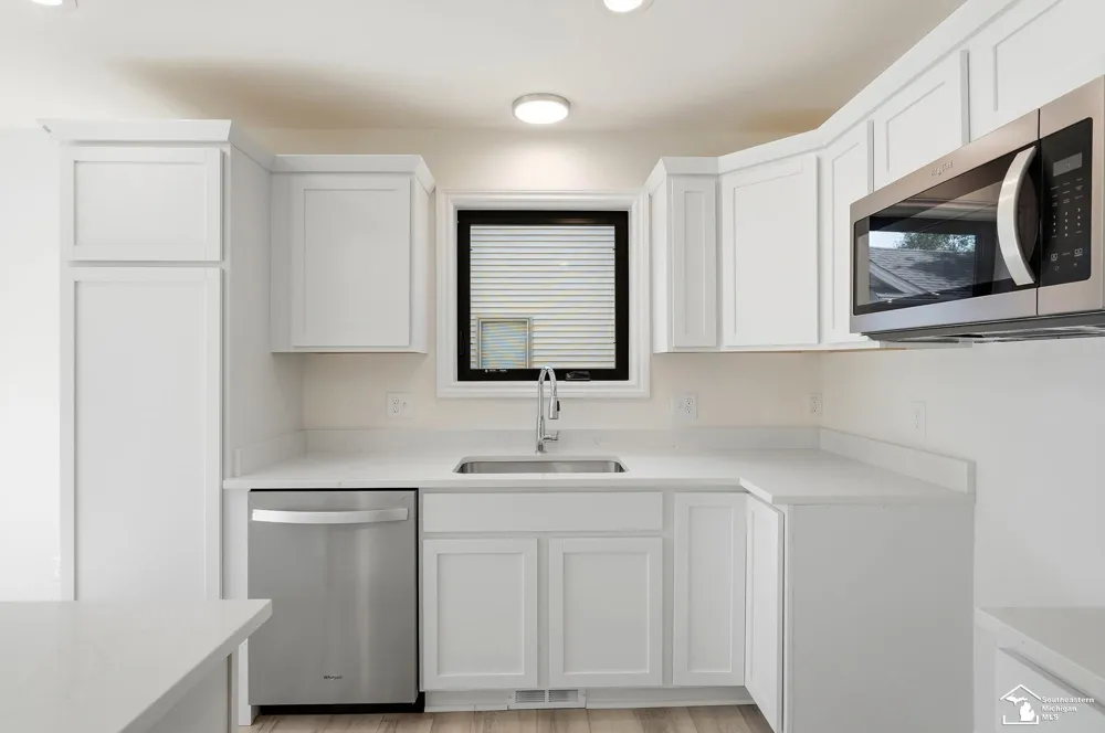 582 Rose Crest Boulevard Frenchtown Township, MI 48162
