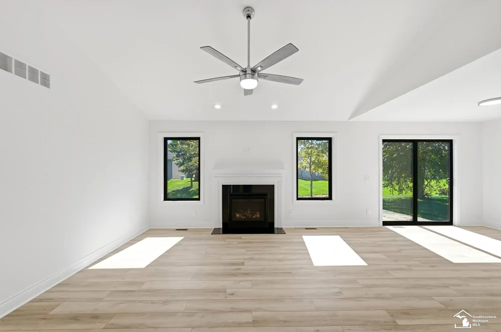 582 Rose Crest Boulevard Frenchtown Township, MI 48162