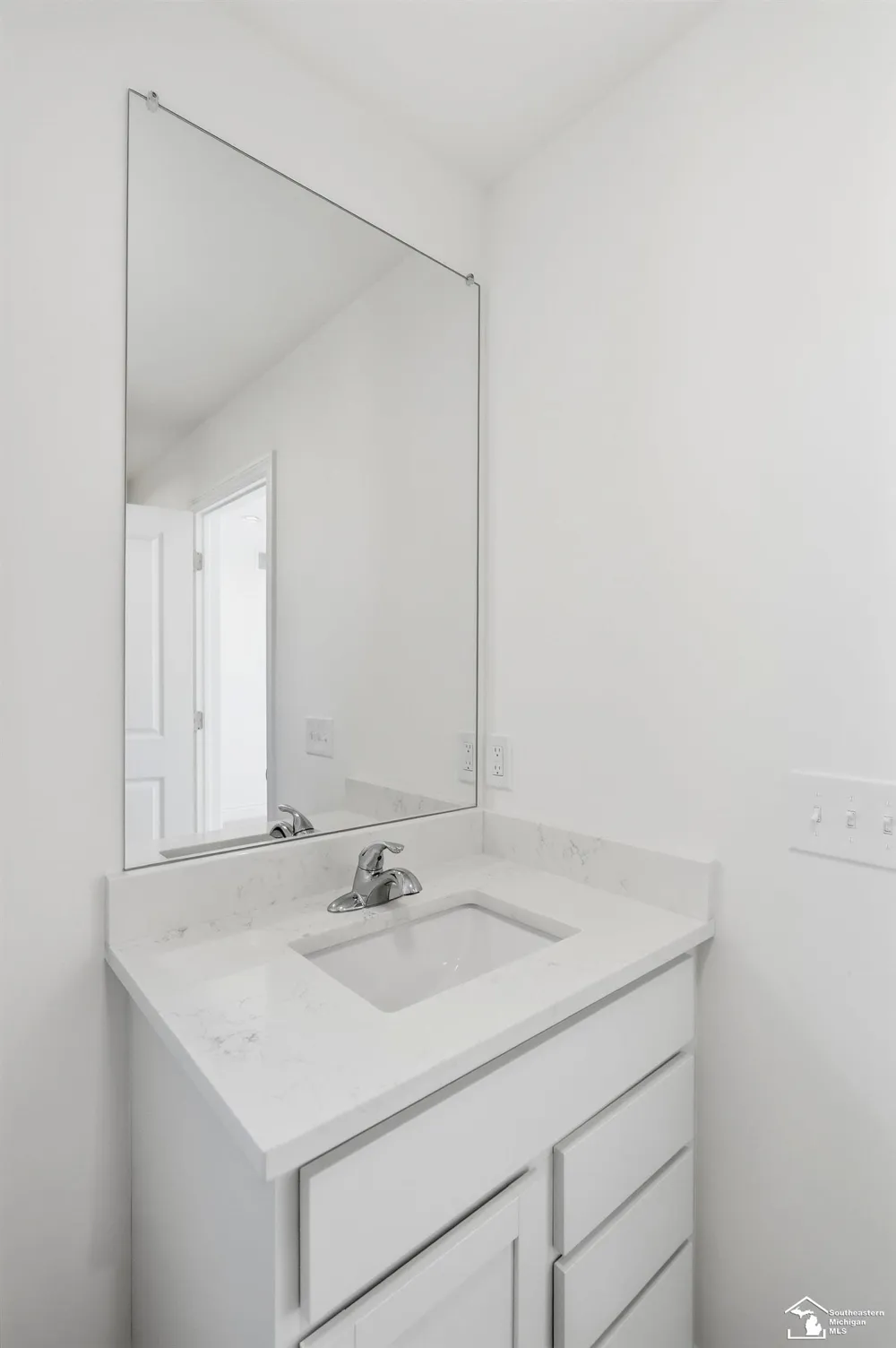582 Rose Crest Boulevard Frenchtown Township, MI 48162