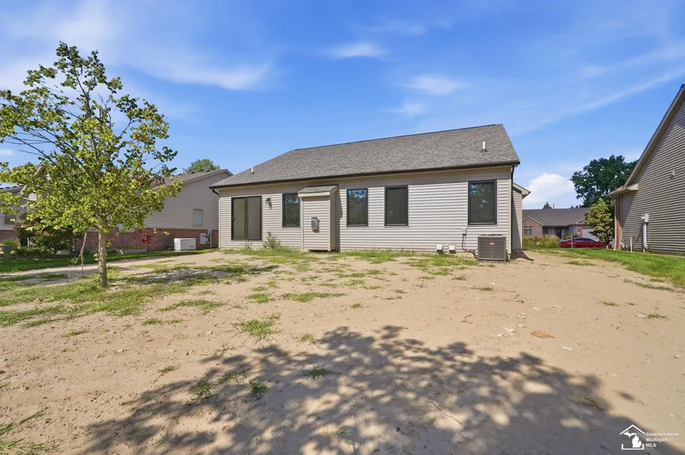 582 Rose Crest Boulevard Frenchtown Township, MI 48162