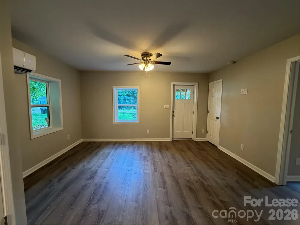 2621 E Greenbriar Road Statesville, NC 28625