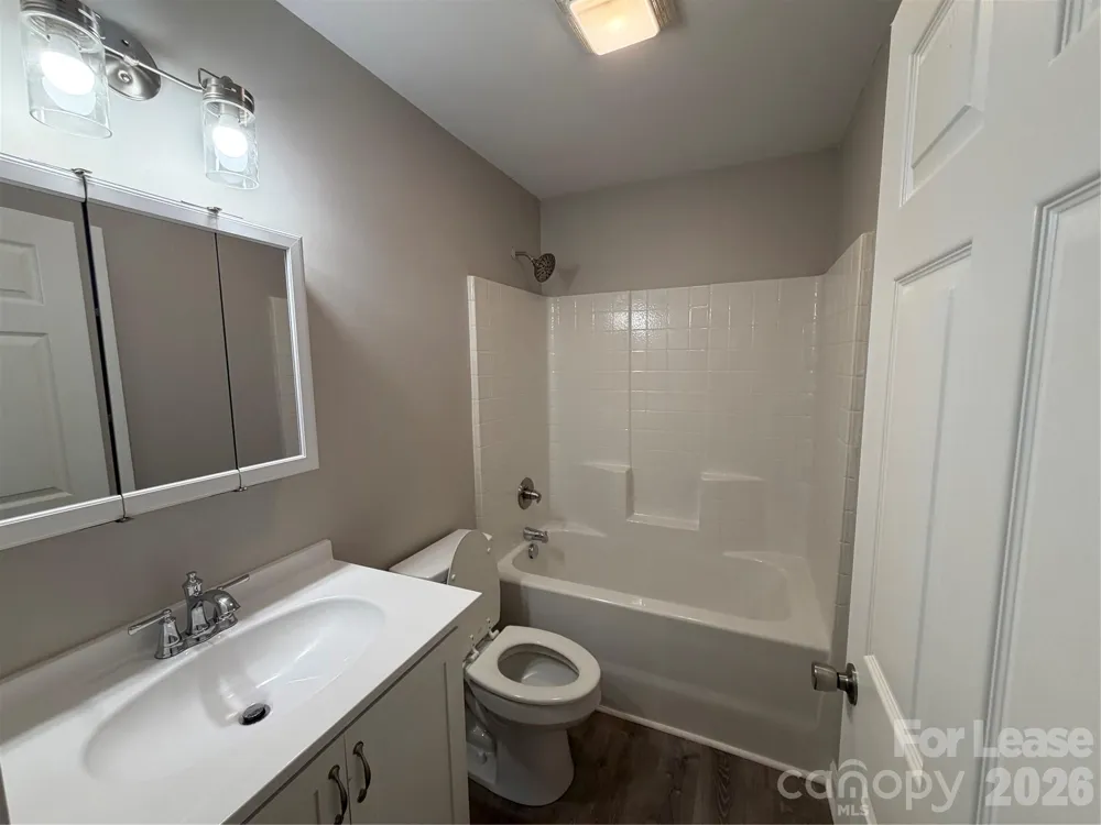 2621 E Greenbriar Road Statesville, NC 28625