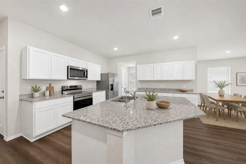 216 Rockbridge Drive Huntsville, TX 77340