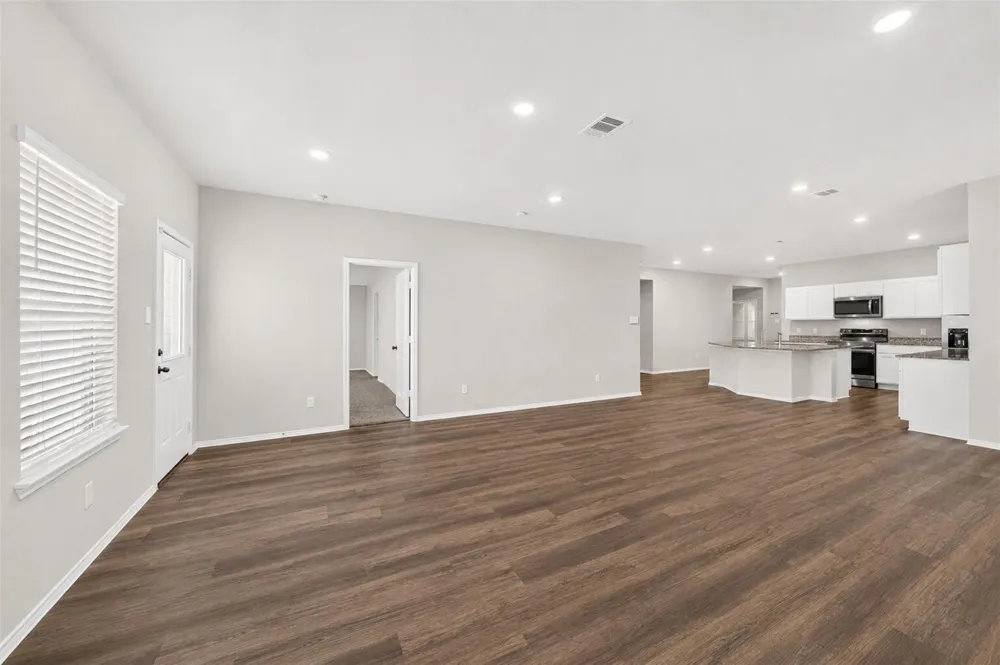 216 Rockbridge Drive Huntsville, TX 77340