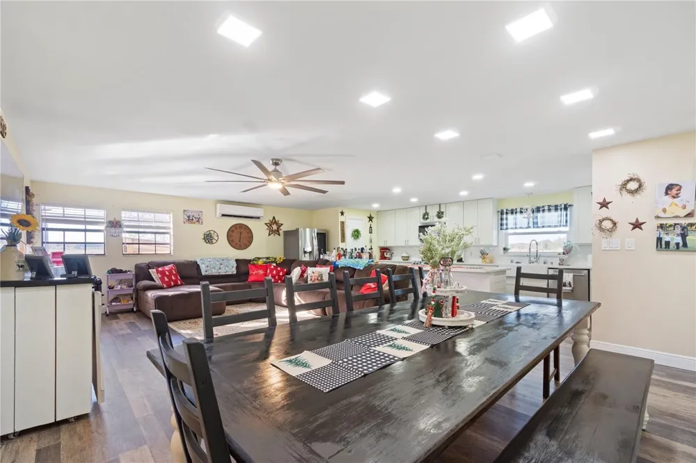 15525 VILLA CITY ROAD Groveland, FL 34736