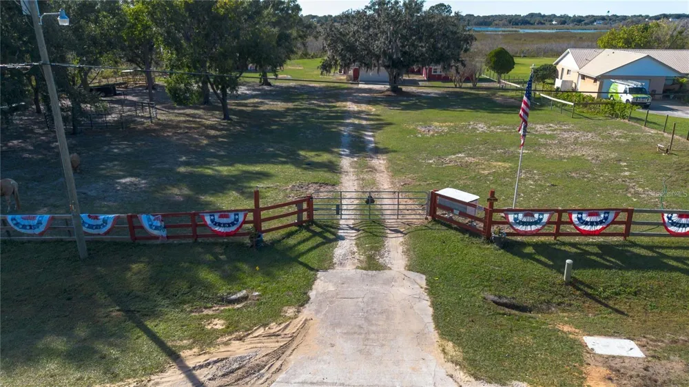 15525 VILLA CITY ROAD Groveland, FL 34736