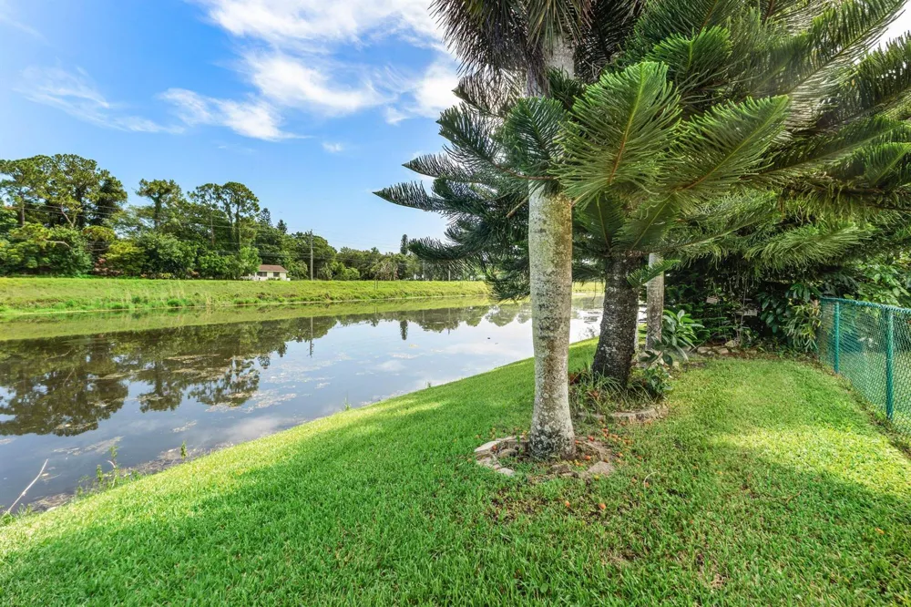 157 MONTEREY WAY Royal Palm Beach, FL 33411