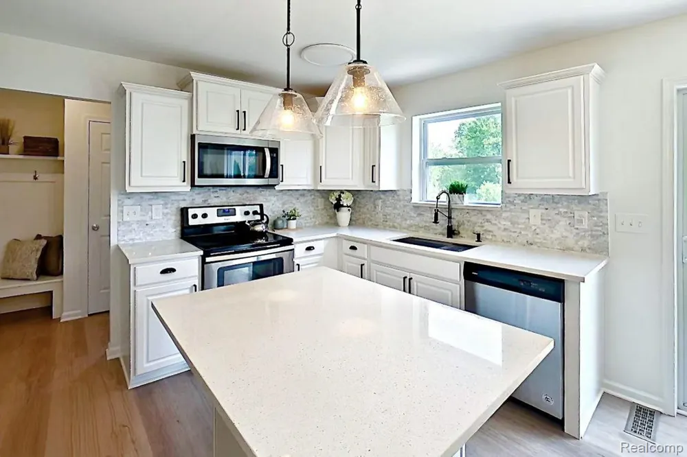 425 Knollwood Drive Brandon Charter Township, MI 48462