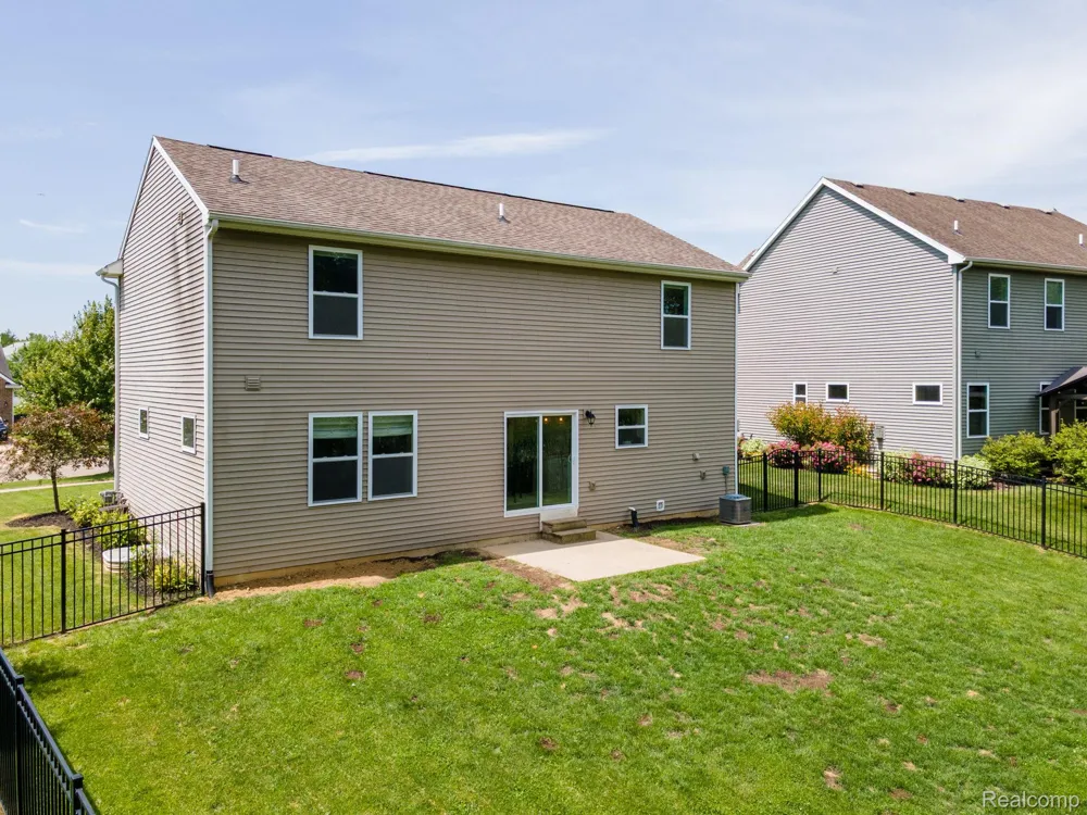 425 Knollwood Drive Brandon Charter Township, MI 48462