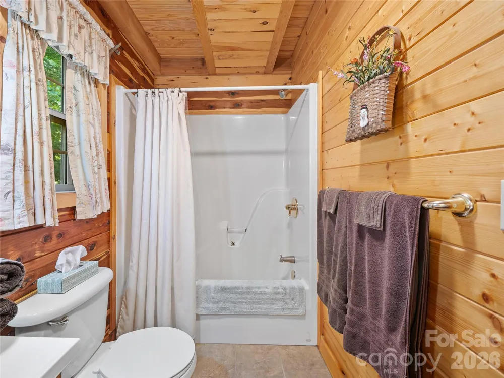284 Simmons Ridge Road Spruce Pine, NC 28705