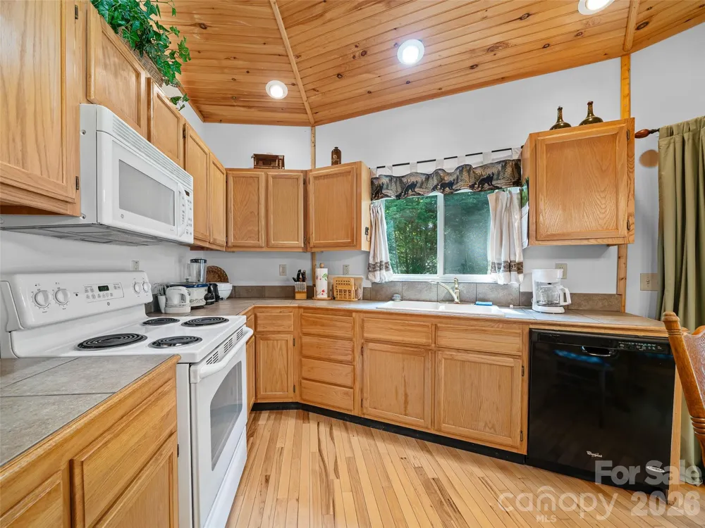 284 Simmons Ridge Road Spruce Pine, NC 28705