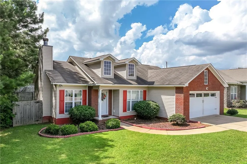 2902 Waterford Boulevard Opelika, AL 36804