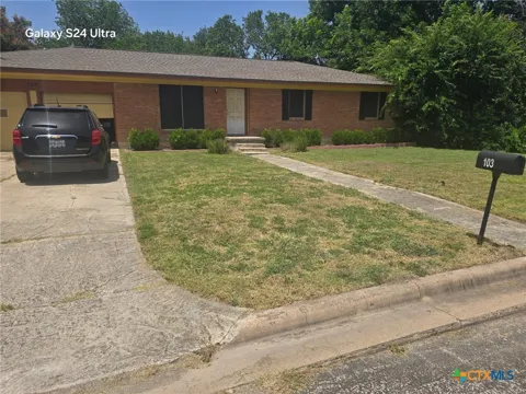 103 E Cherokee Drive