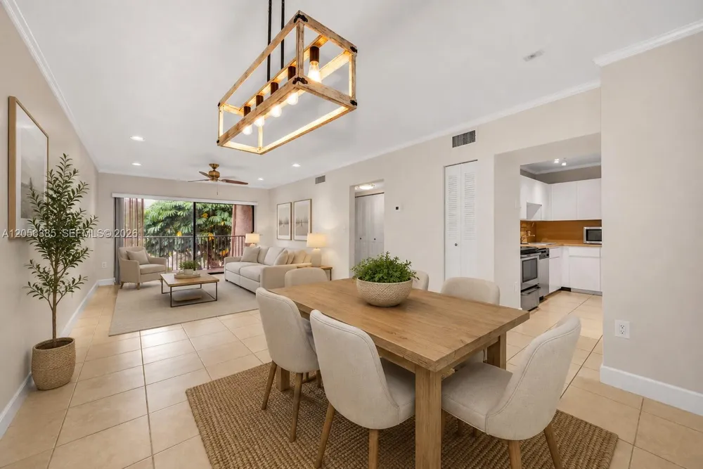 8261 SW 128th St #207 Pinecrest, FL 33156