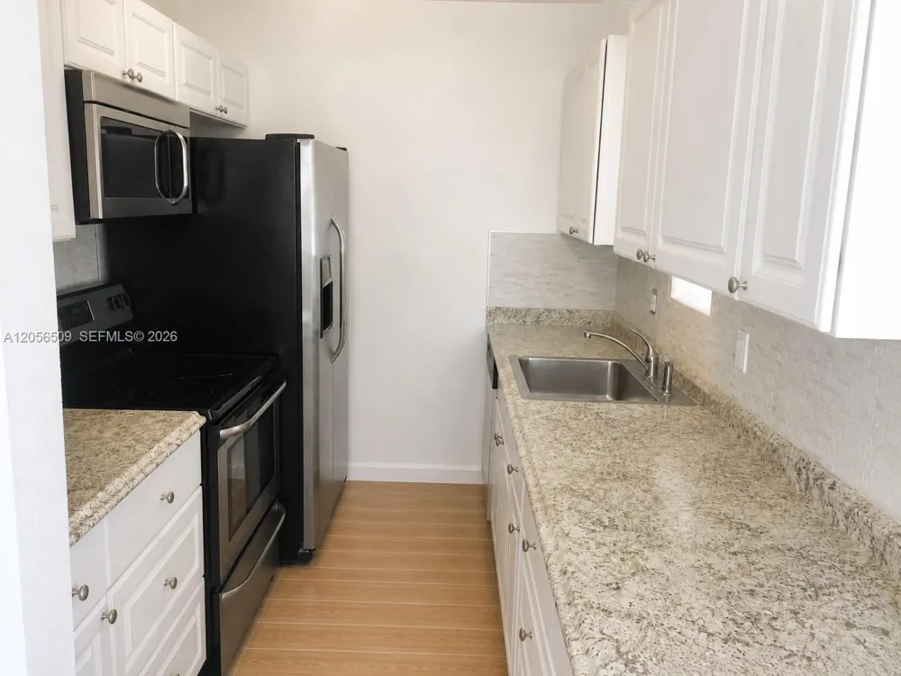 3300 SW 32nd Ave West Park, FL 33023