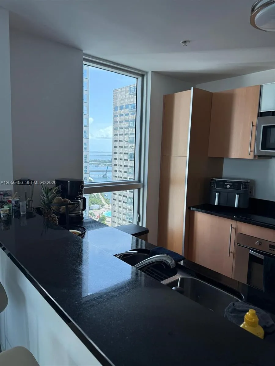 300 S Biscayne Blvd #T-3301 Miami, FL 33131