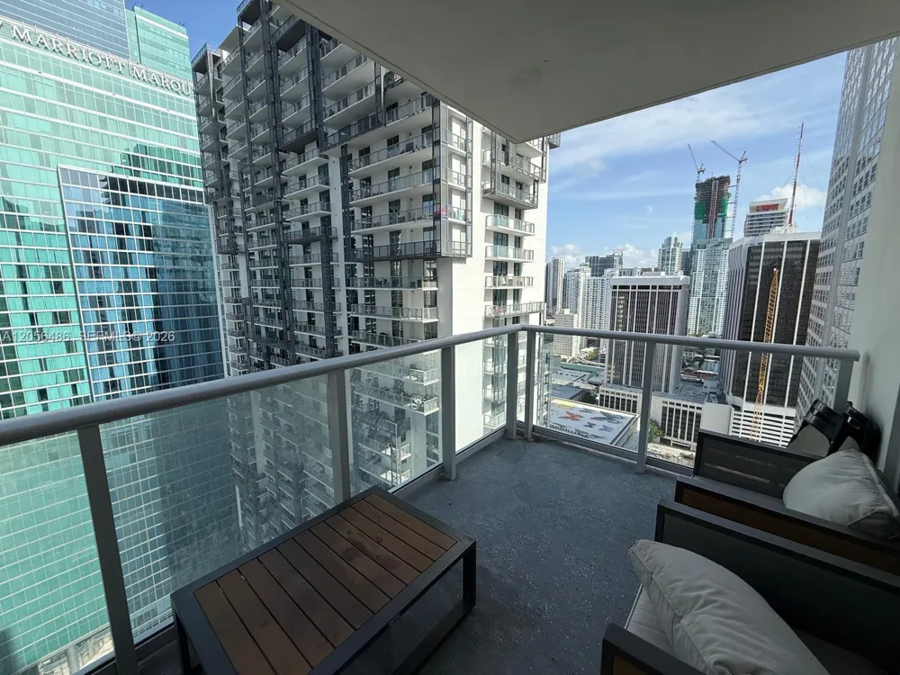 300 S Biscayne Blvd #T-3301 Miami, FL 33131