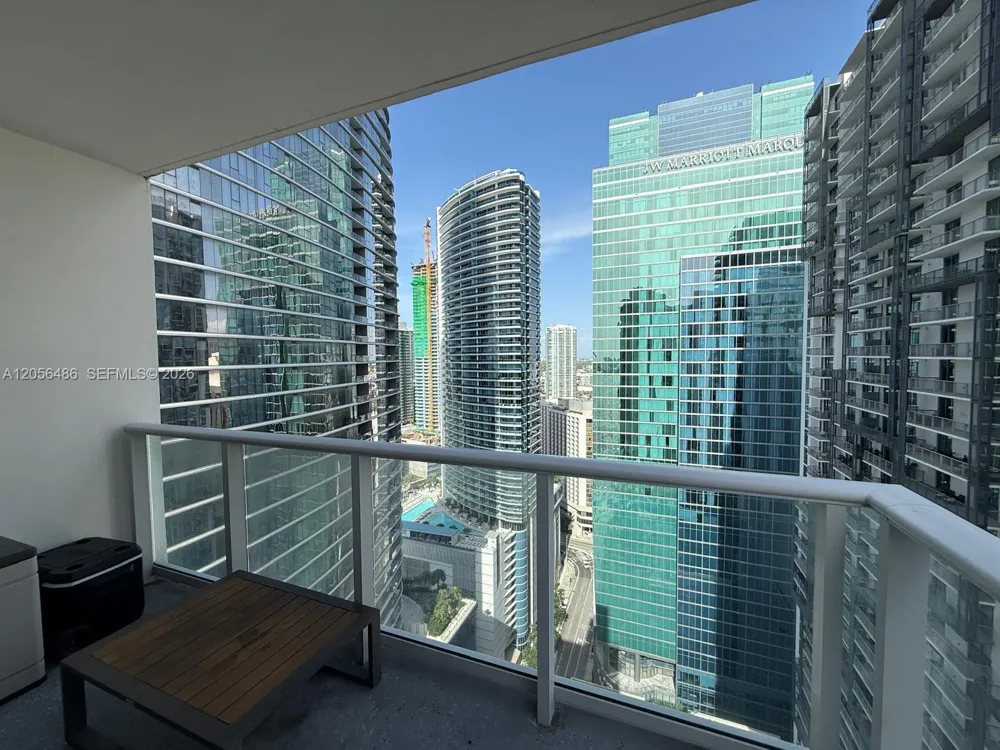 300 S Biscayne Blvd #T-3301 Miami, FL 33131