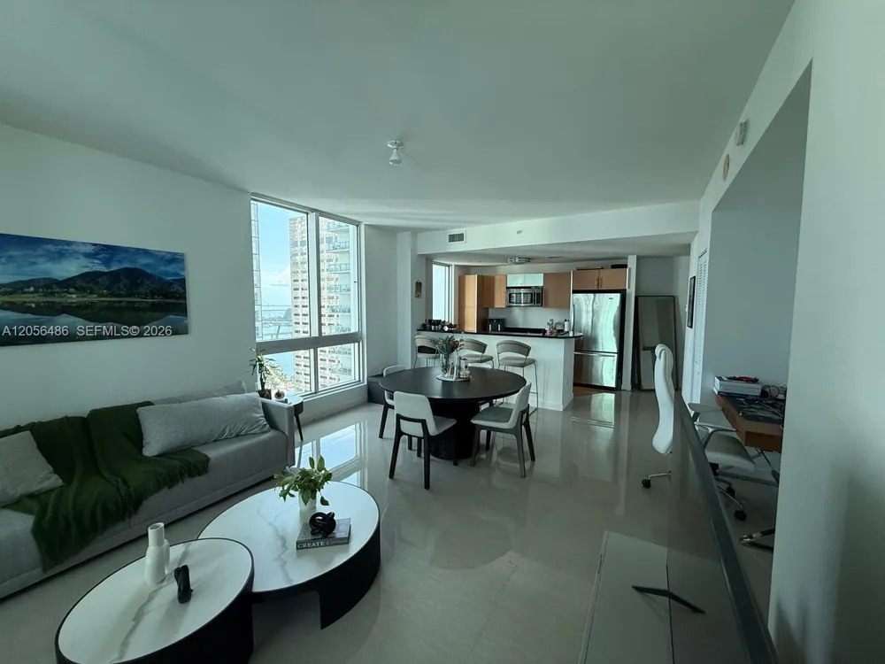 300 S Biscayne Blvd #T-3301 Miami, FL 33131