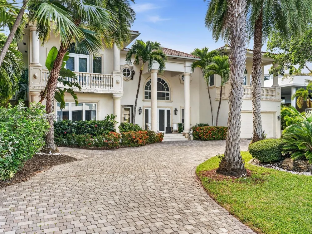 628 Island Golden Beach, FL 33160