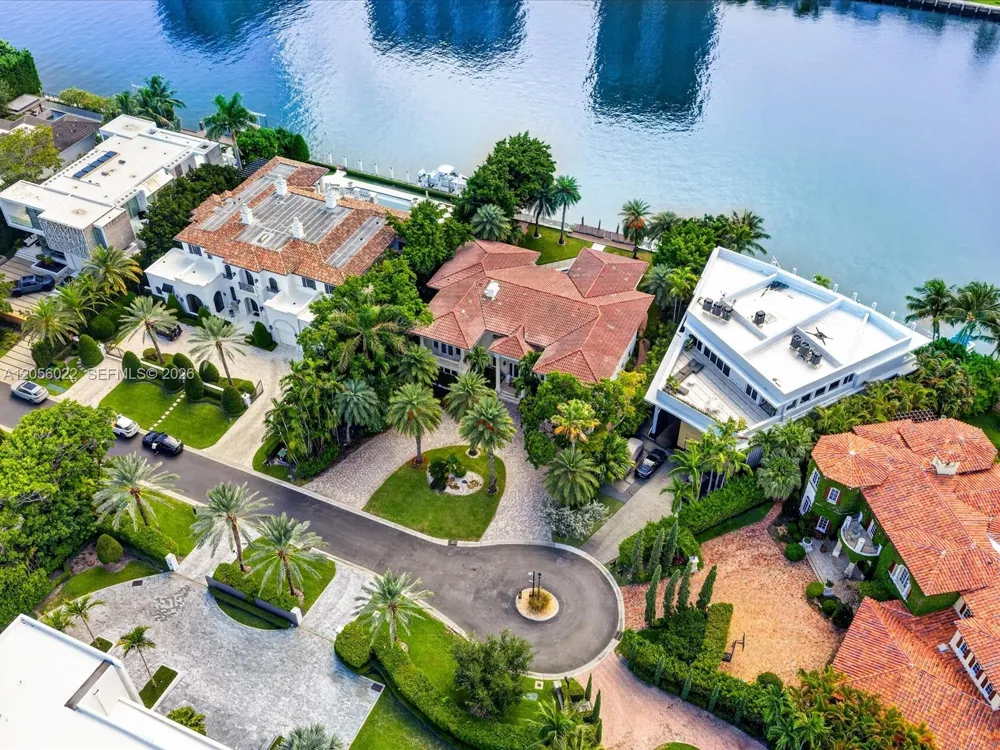 628 Island Golden Beach, FL 33160