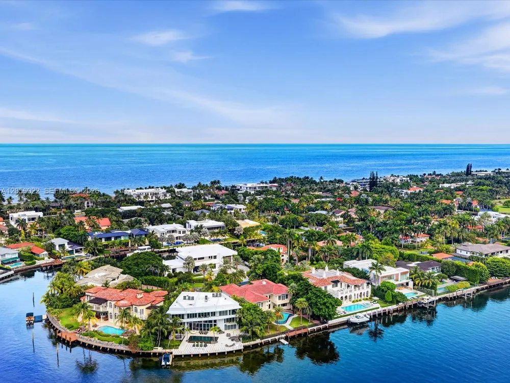 628 Island Golden Beach, FL 33160