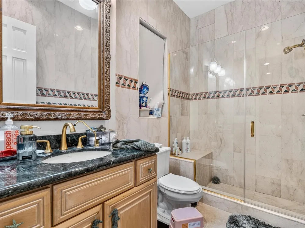 628 Island Golden Beach, FL 33160