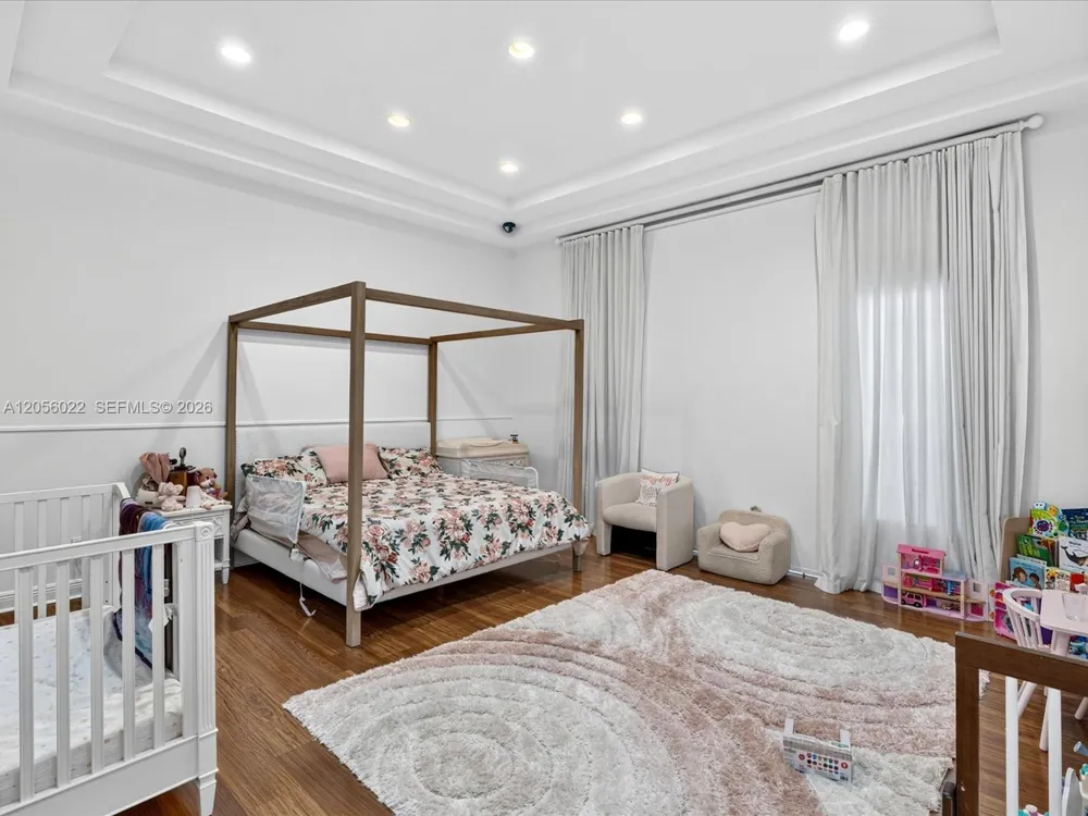 628 Island Golden Beach, FL 33160