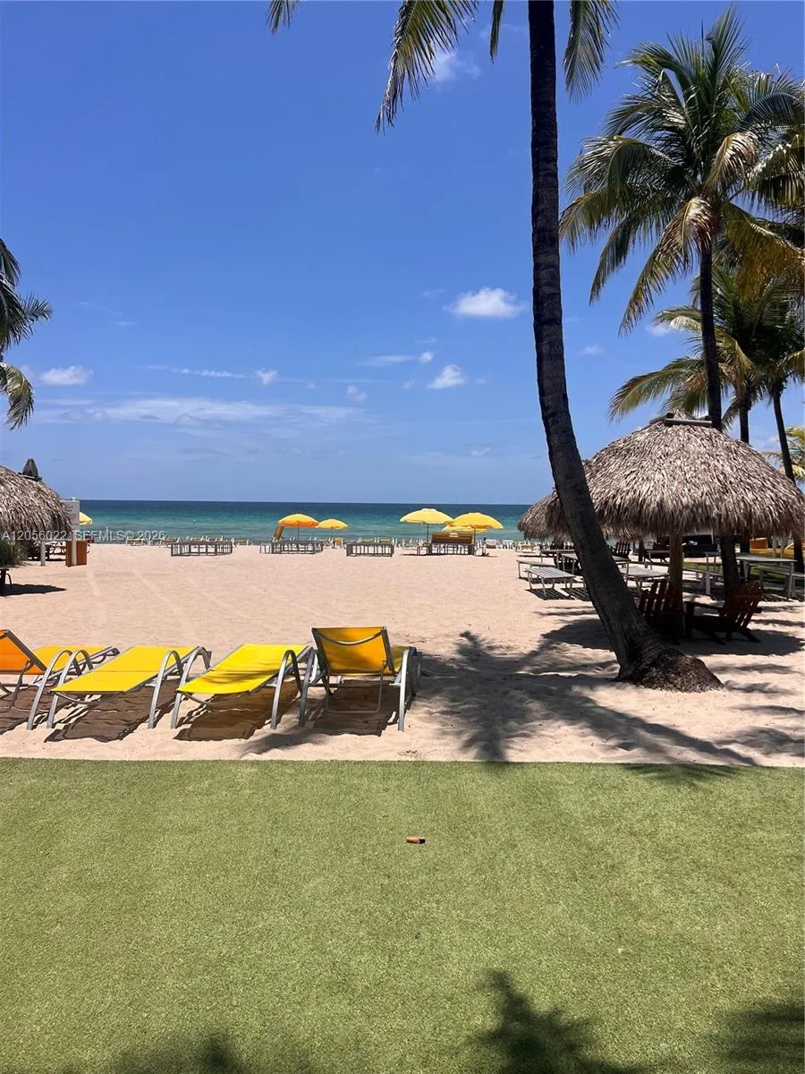 628 Island Golden Beach, FL 33160