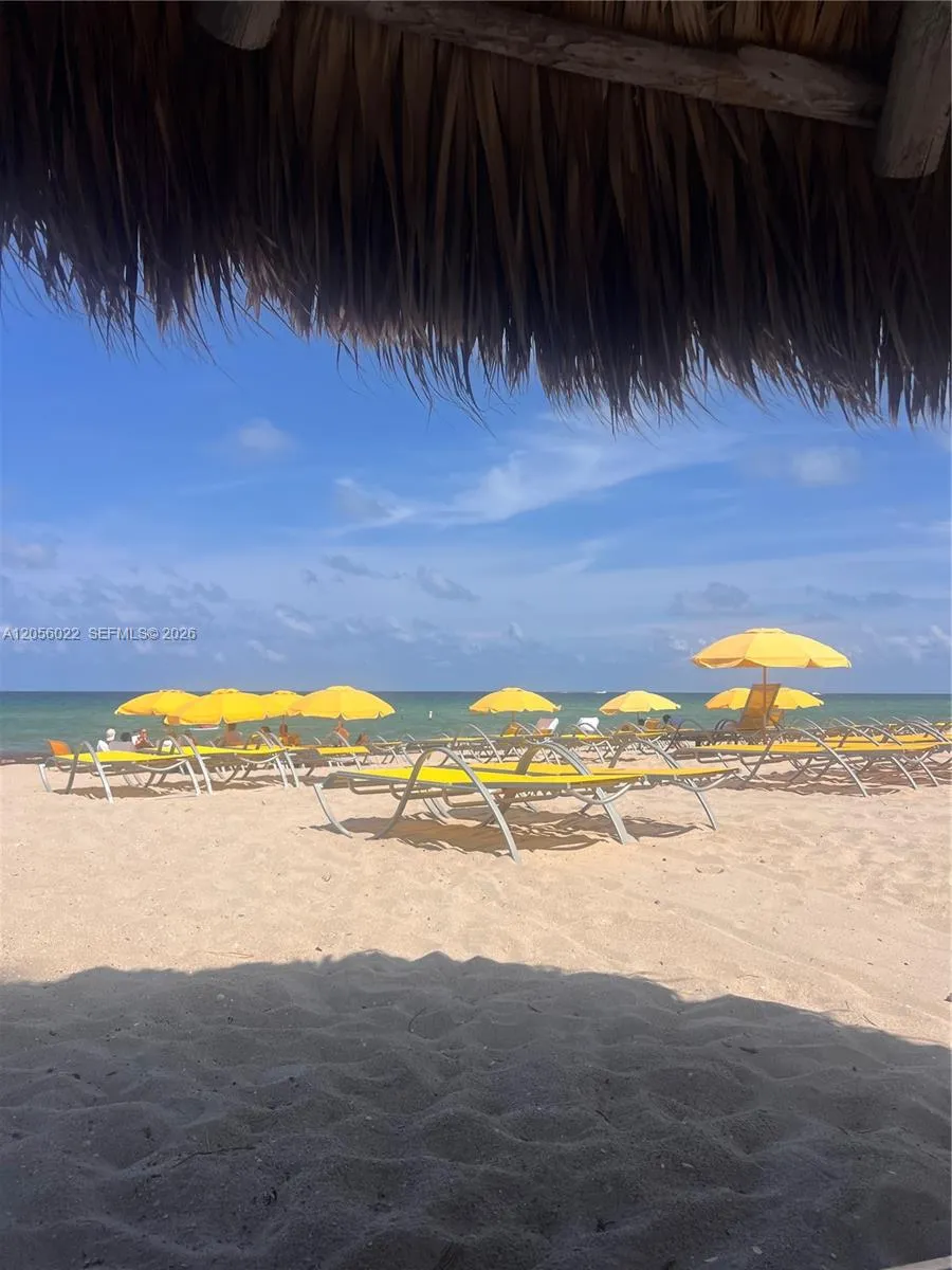 628 Island Golden Beach, FL 33160