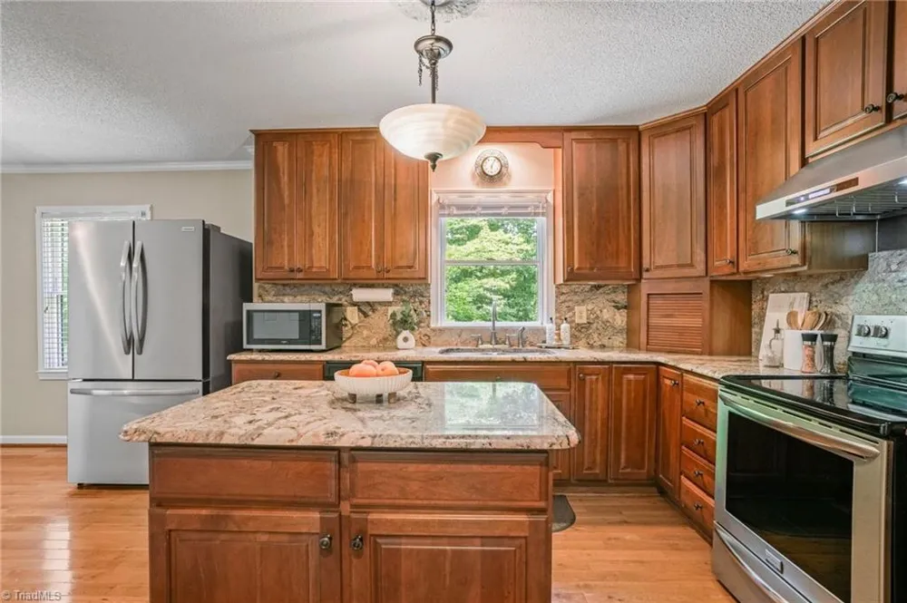 913 Colonial Heights North Wilkesboro, NC 28659