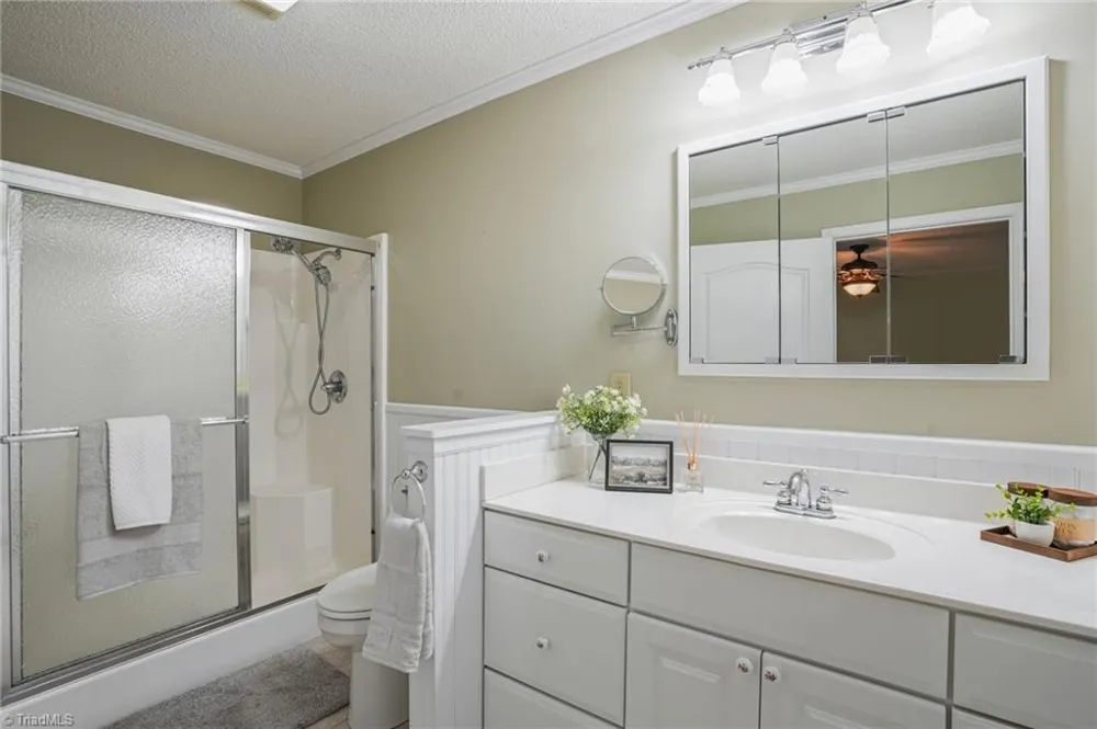 913 Colonial Heights North Wilkesboro, NC 28659