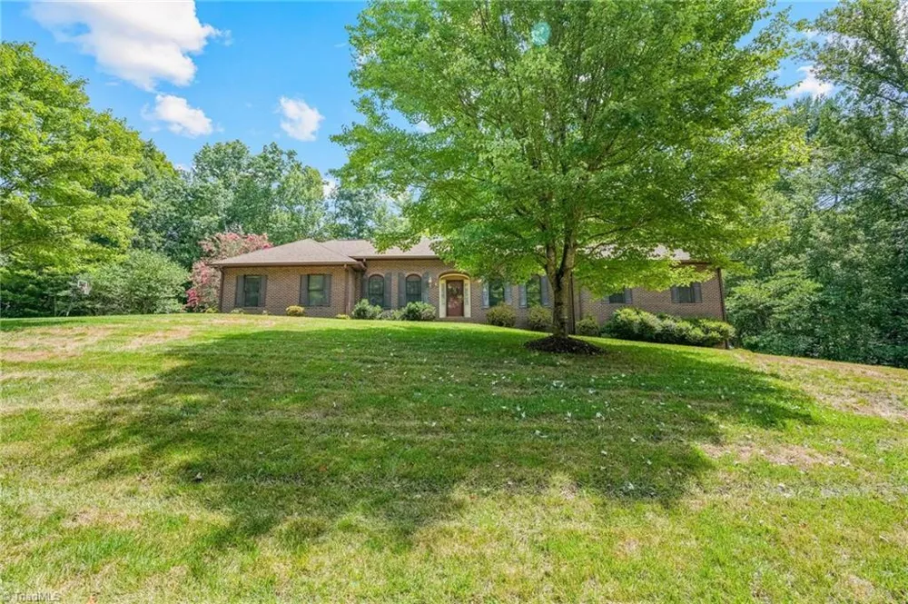 913 Colonial Heights North Wilkesboro, NC 28659