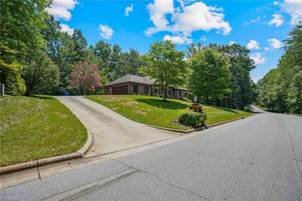 913 Colonial Heights North Wilkesboro, NC 28659