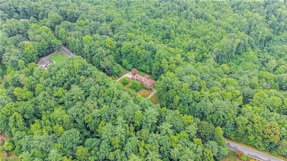 913 Colonial Heights North Wilkesboro, NC 28659