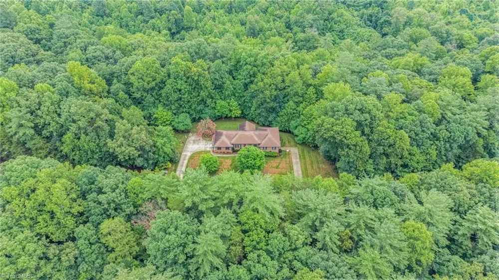 913 Colonial Heights North Wilkesboro, NC 28659