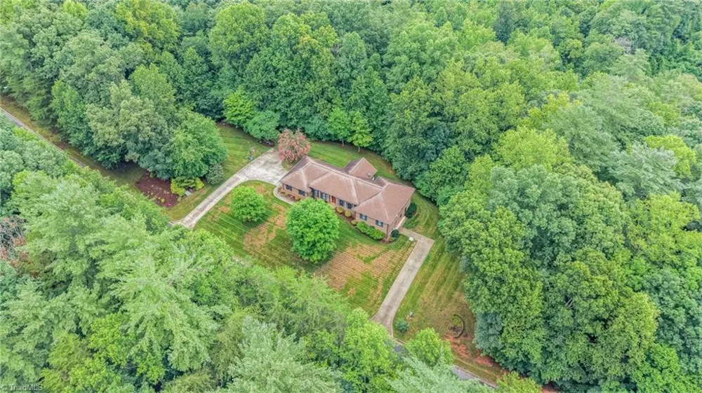 913 Colonial Heights North Wilkesboro, NC 28659
