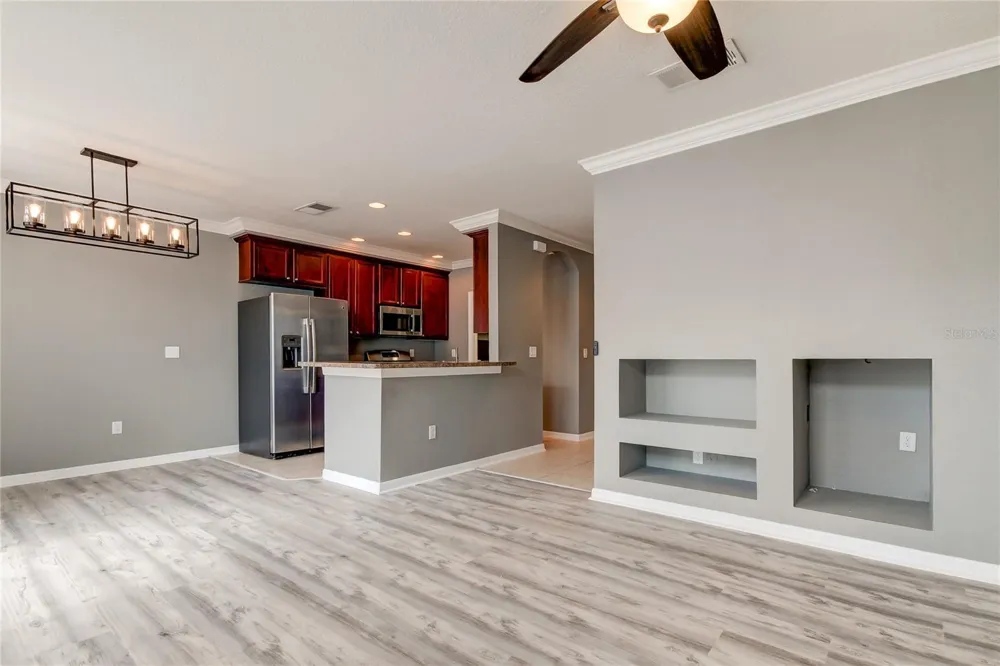 10003 BRADWELL PLACE Tampa, FL 33626