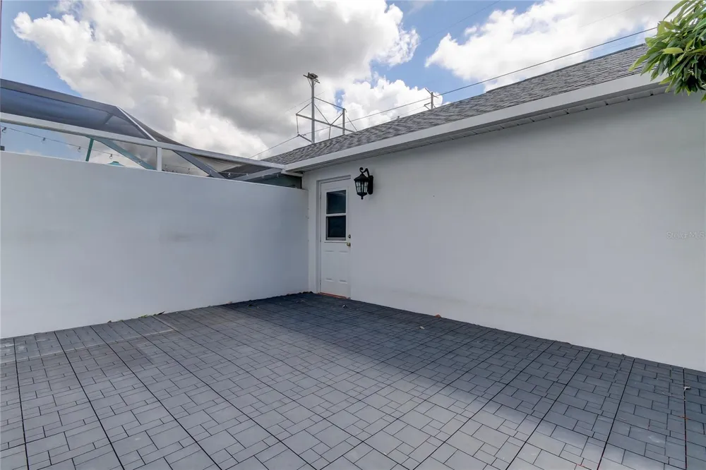 10003 BRADWELL PLACE Tampa, FL 33626