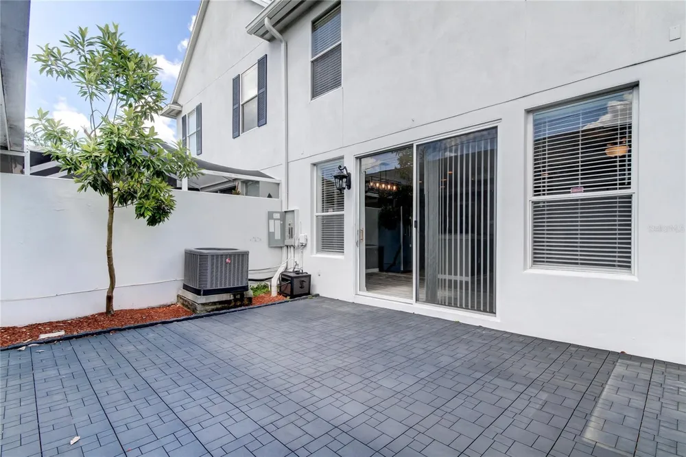10003 BRADWELL PLACE Tampa, FL 33626