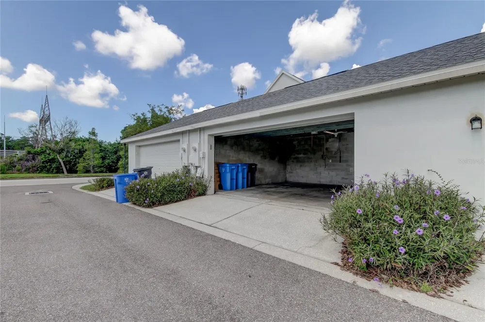 10003 BRADWELL PLACE Tampa, FL 33626