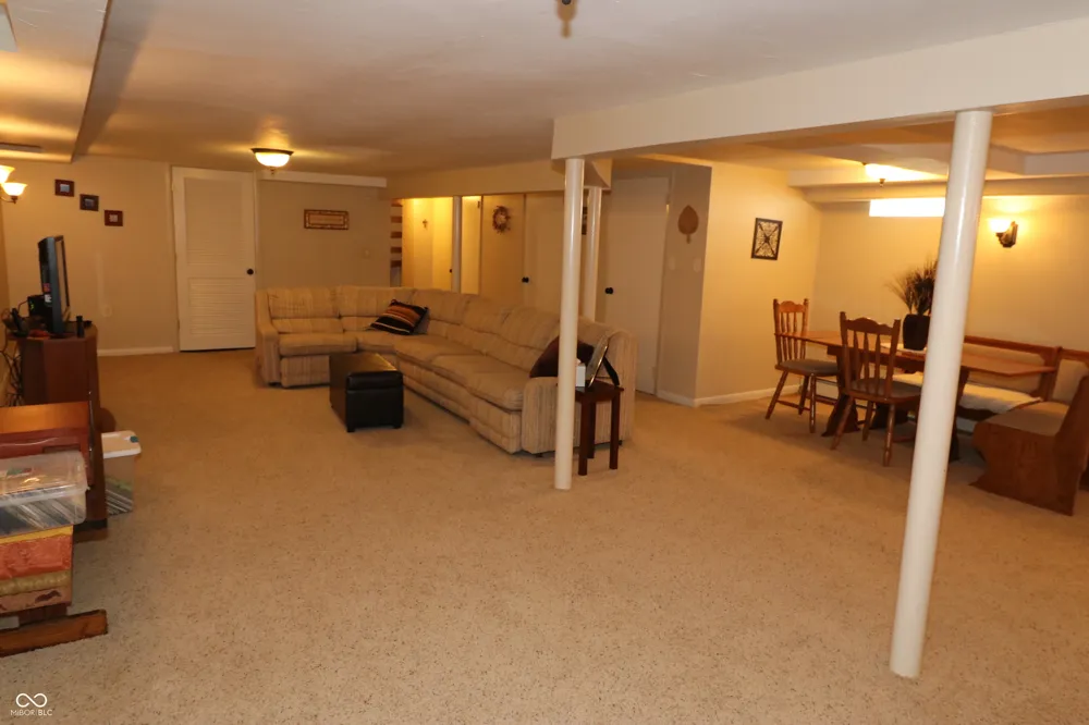 714 Edgewood Drive Batesville, IN 47006